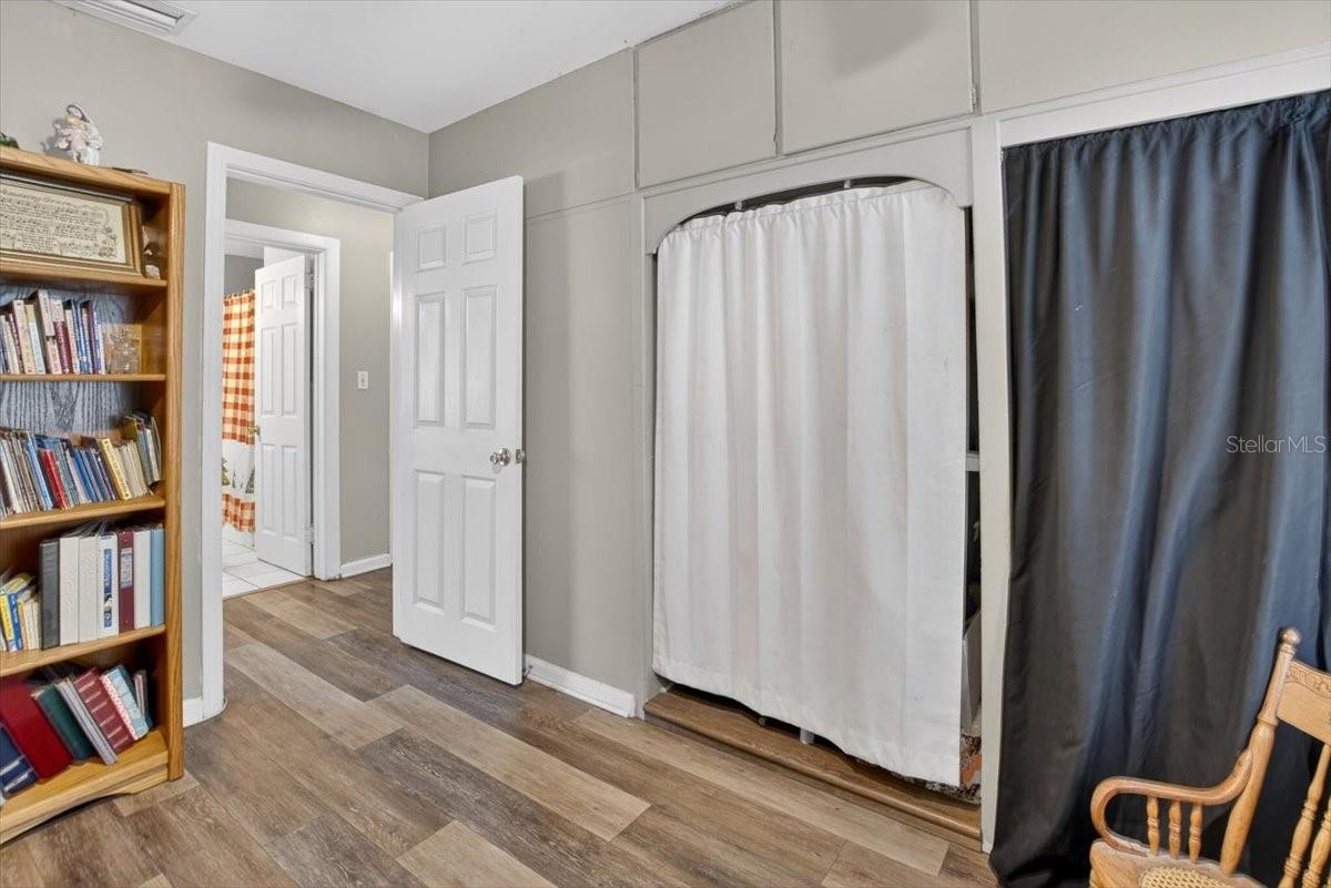 CITY ZEPHYRHILLS - Residential