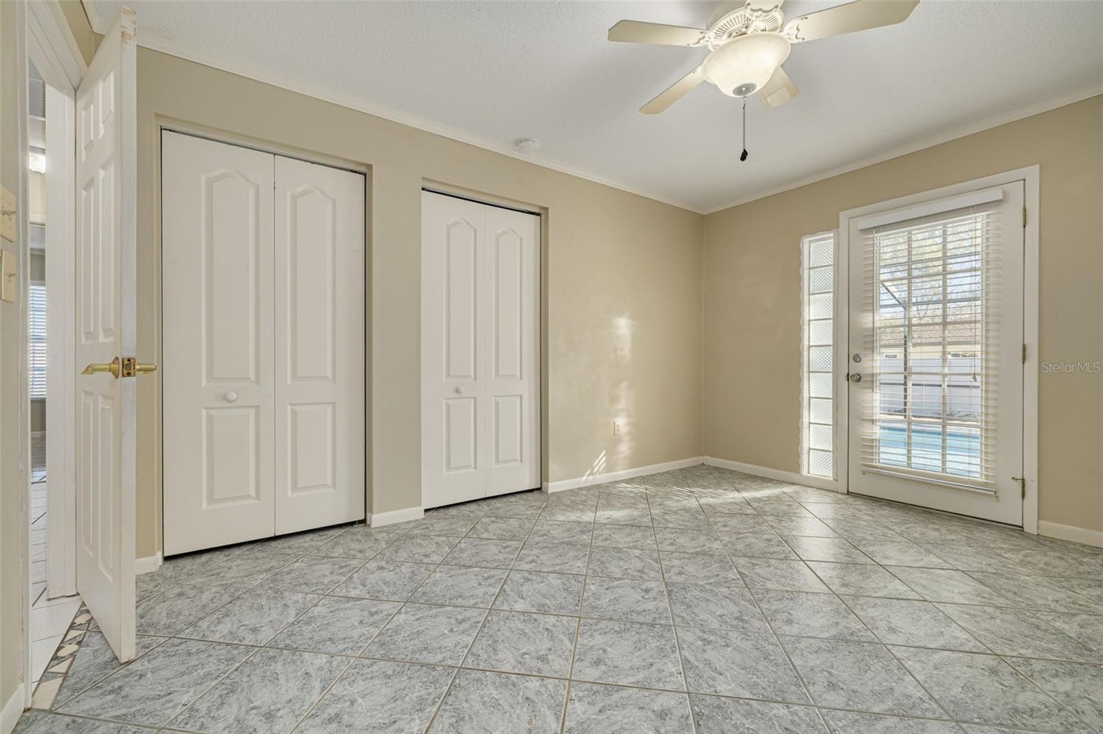 WILSHIRE ESTATES - Residential