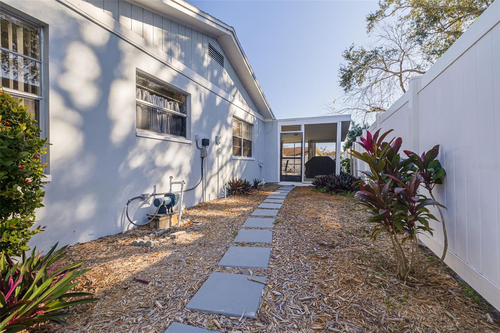 WILSHIRE ESTATES - Residential