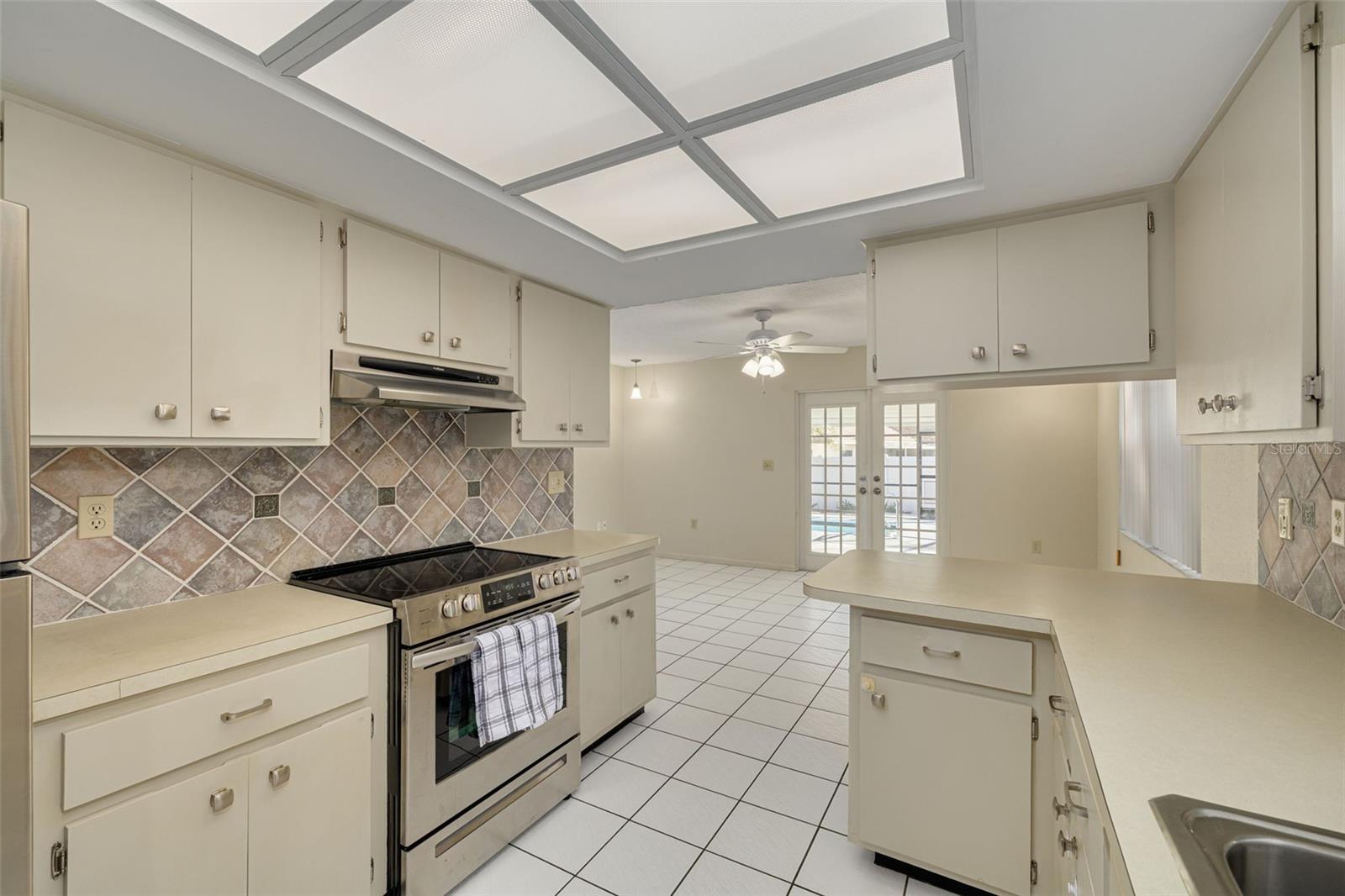 WILSHIRE ESTATES - Residential