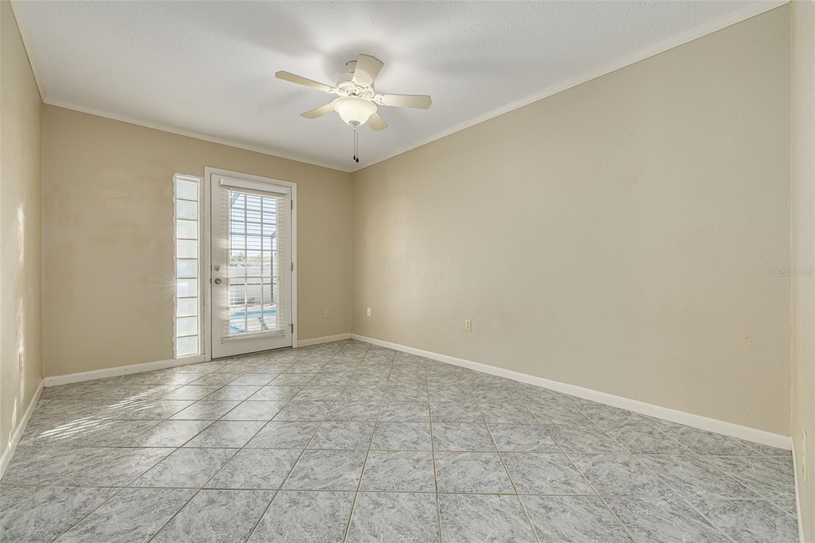 WILSHIRE ESTATES - Residential