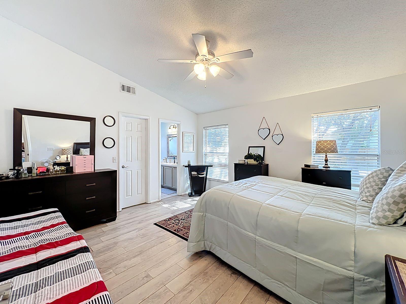 WOODFIELD OAKS - Residential