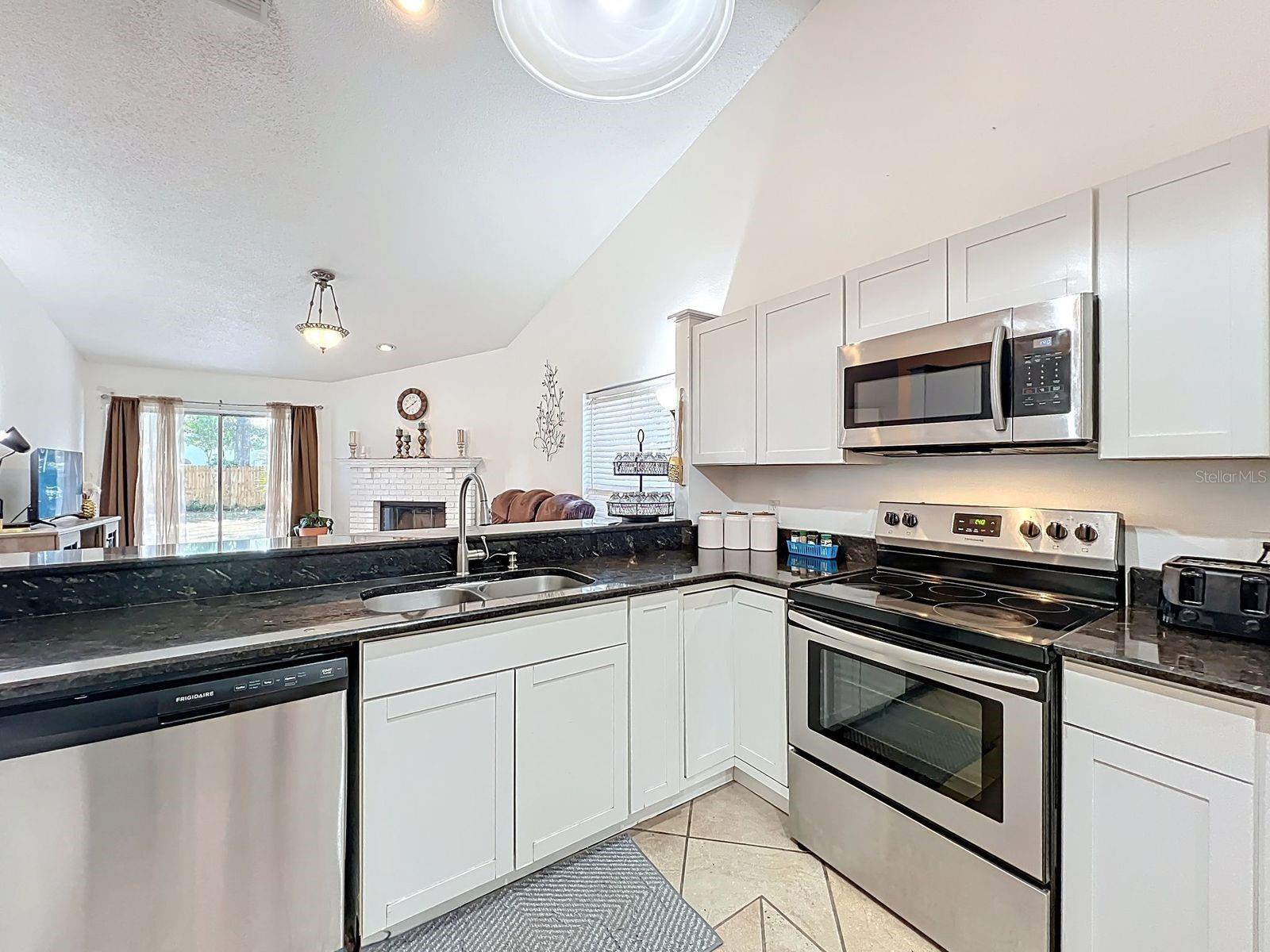 WOODFIELD OAKS - Residential