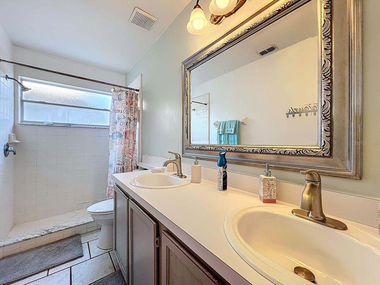 WOODFIELD OAKS - Residential