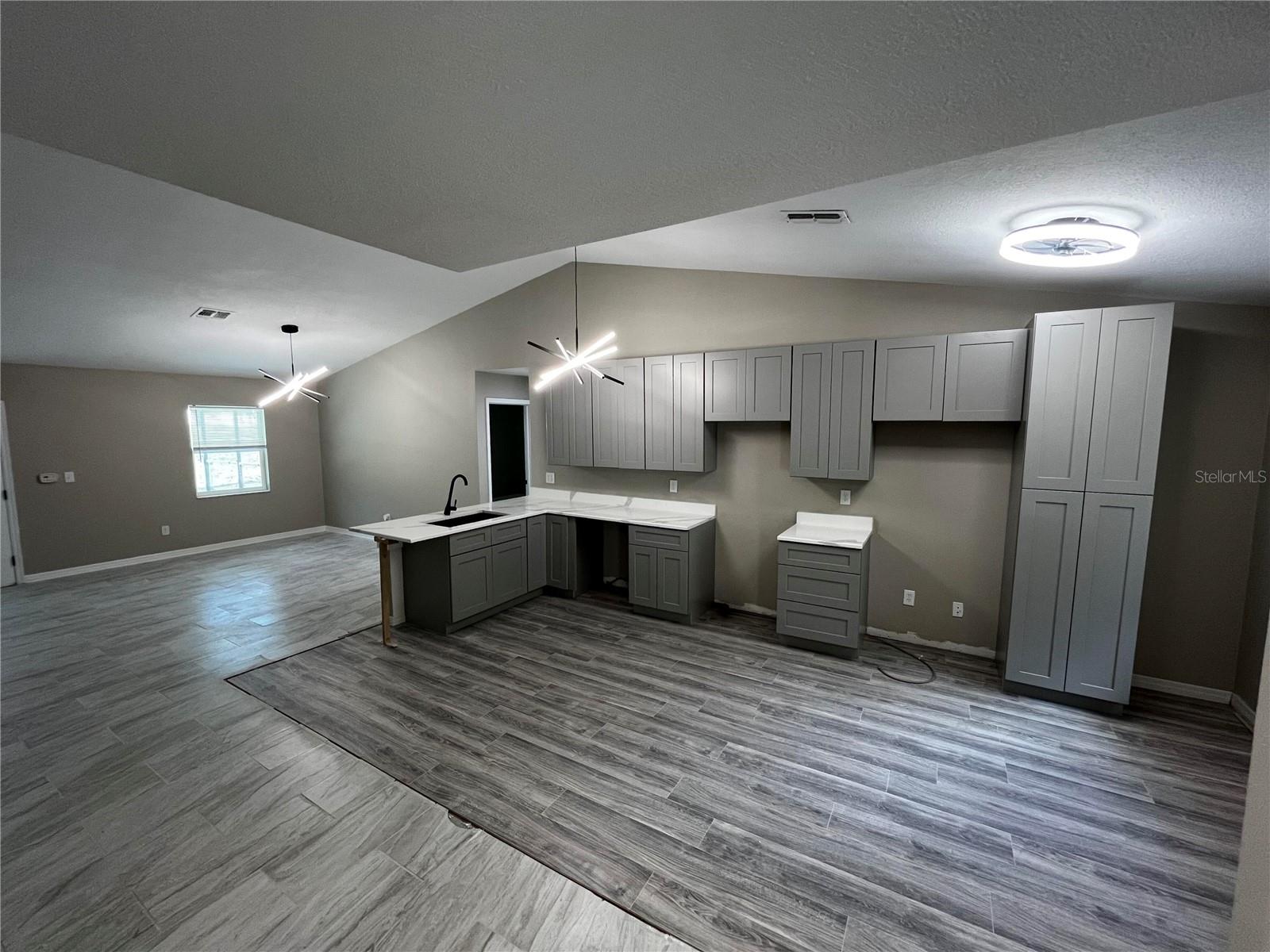 HIGHLAND POINT SUB - Residential