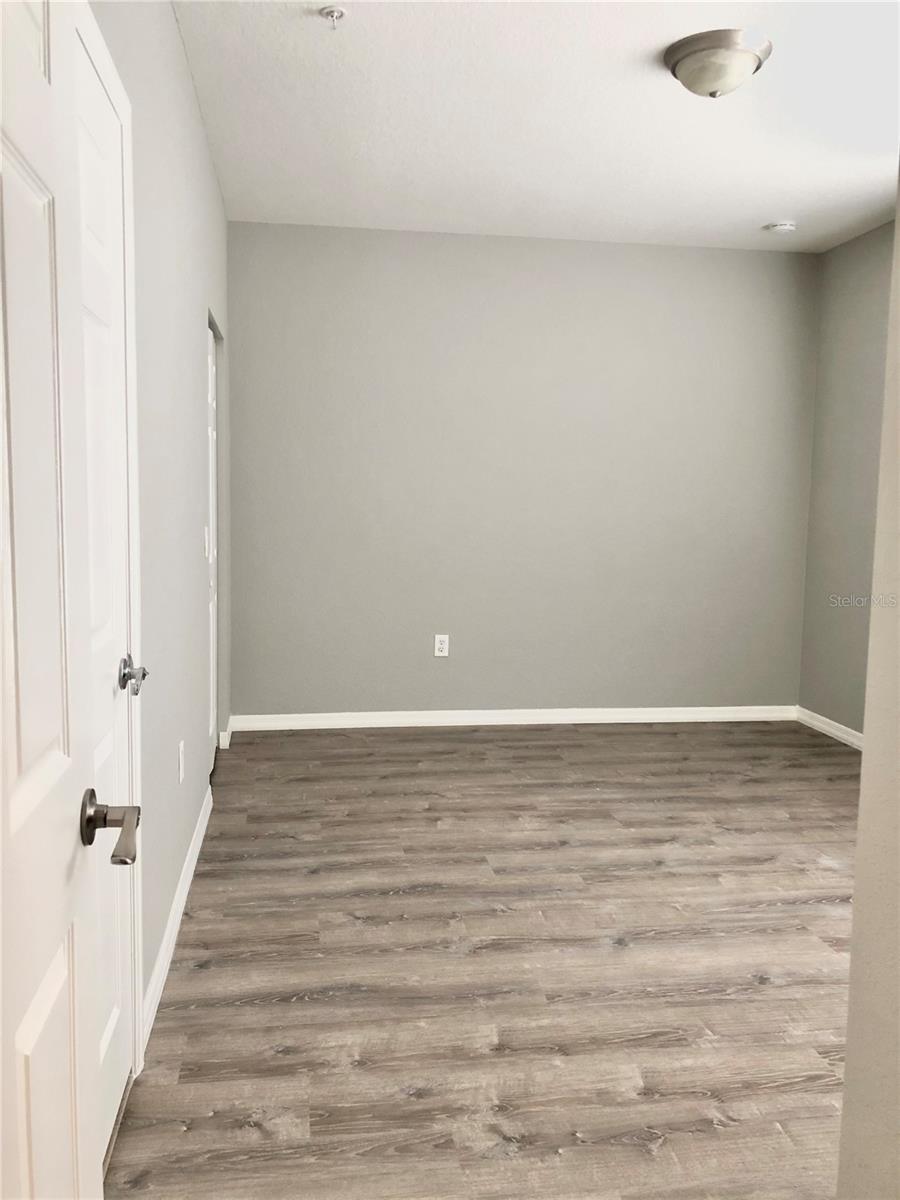 ESTS AT PARK CENTRAL CONDO - Residential