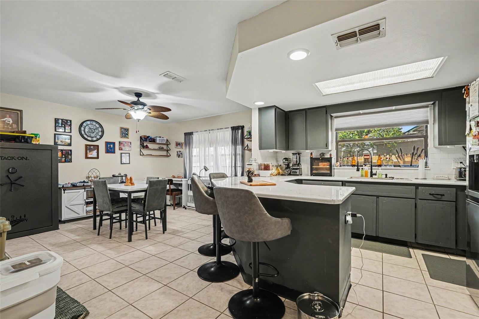 FOREST OAKS UNIT 1 - Residential