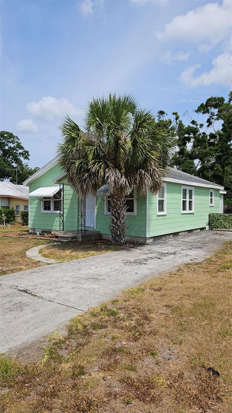 3825 49TH AVENUE N ST PETERSBURG FL 33714