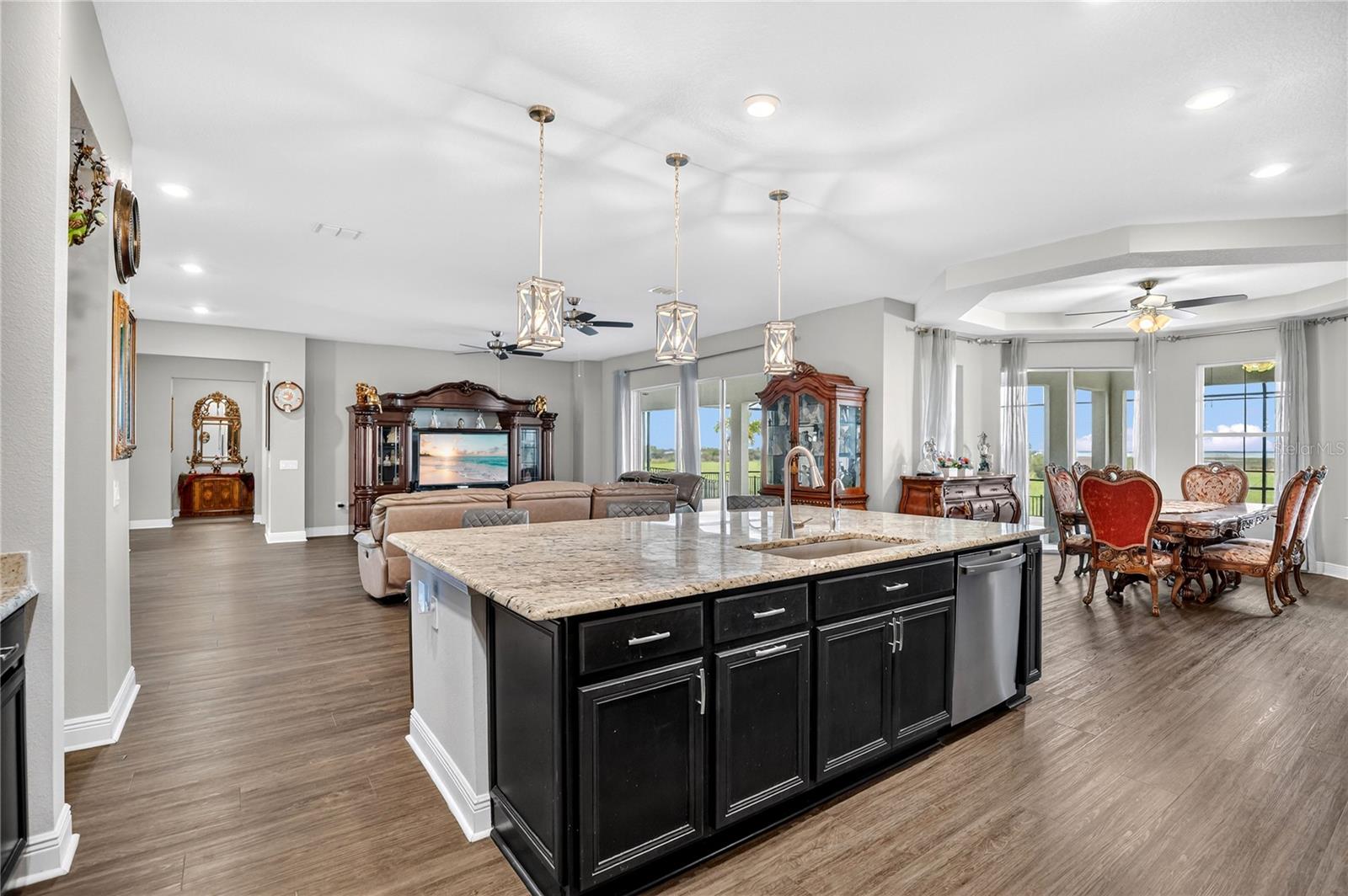 BELLALAGO PH 6H & 6I - Residential