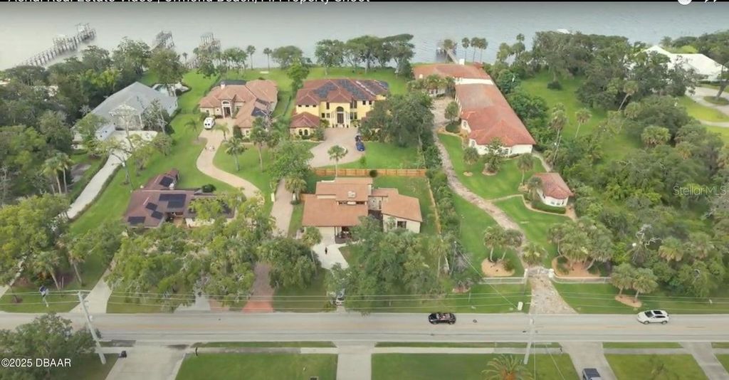 Photo of 829 N Beach Street, Ormond Beach, FL 32174 (MLS # O6327212)