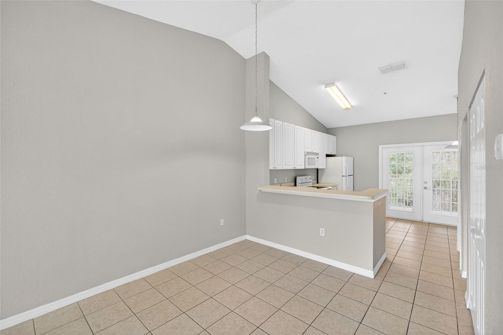 HUNTERS POINTE AT HUNTERS RESERVE A CONDO - Residential