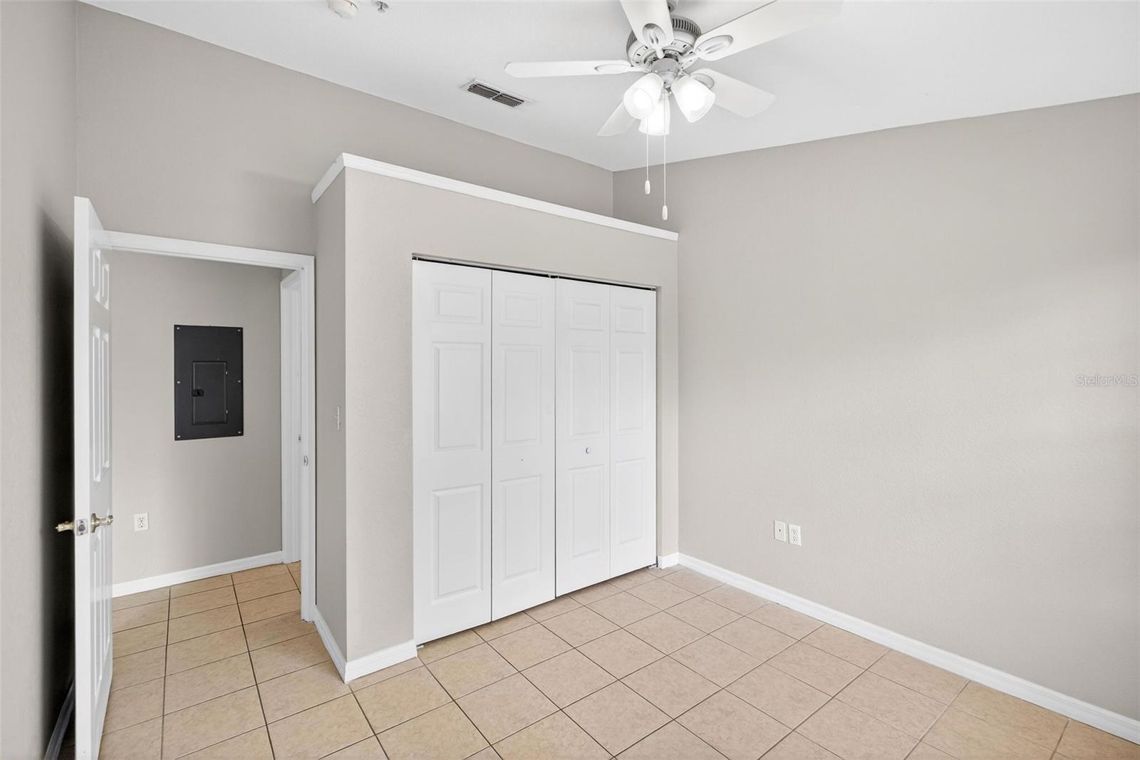 HUNTERS POINTE AT HUNTERS RESERVE A CONDO - Residential