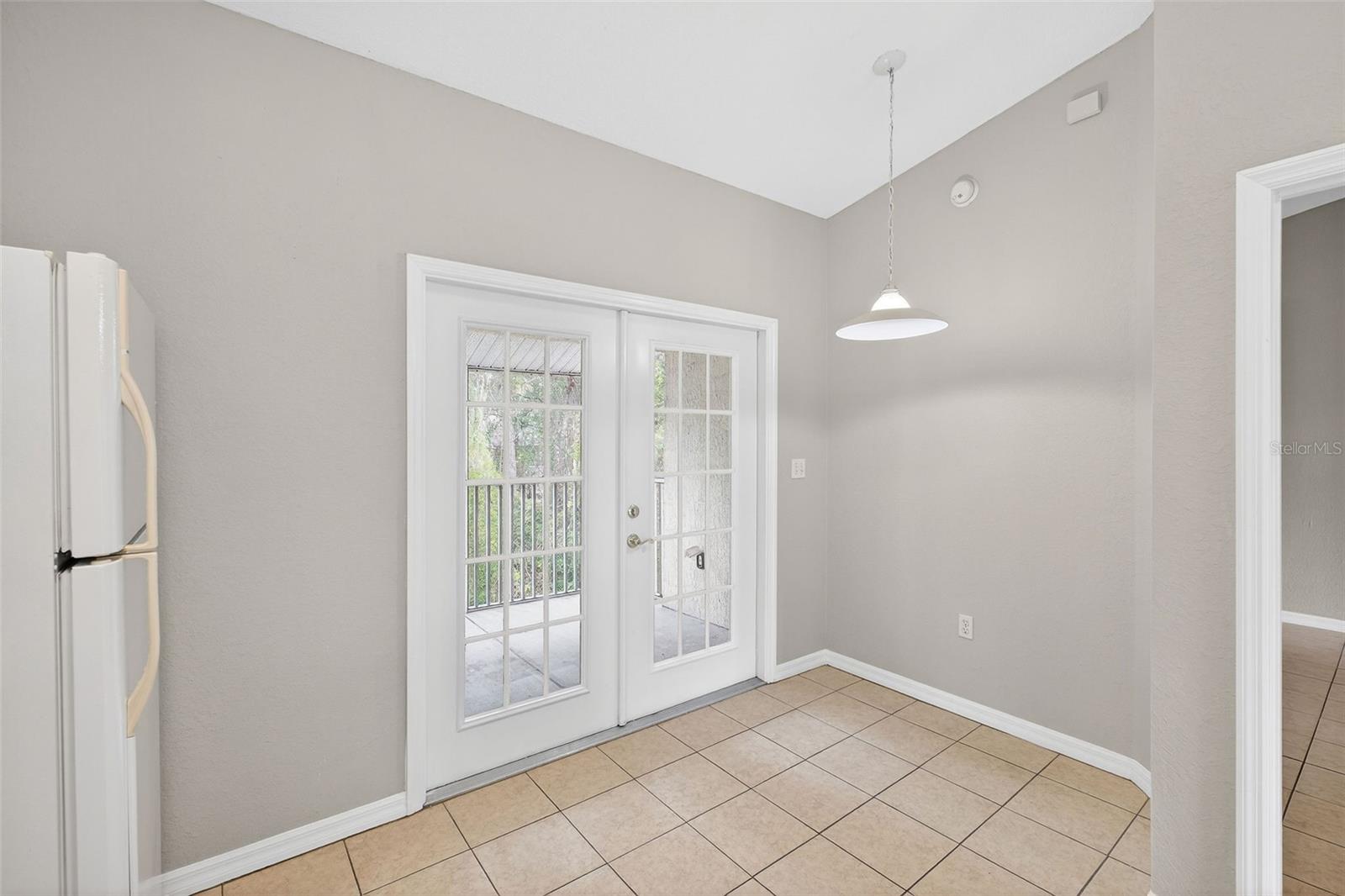 HUNTERS POINTE AT HUNTERS RESERVE A CONDO - Residential