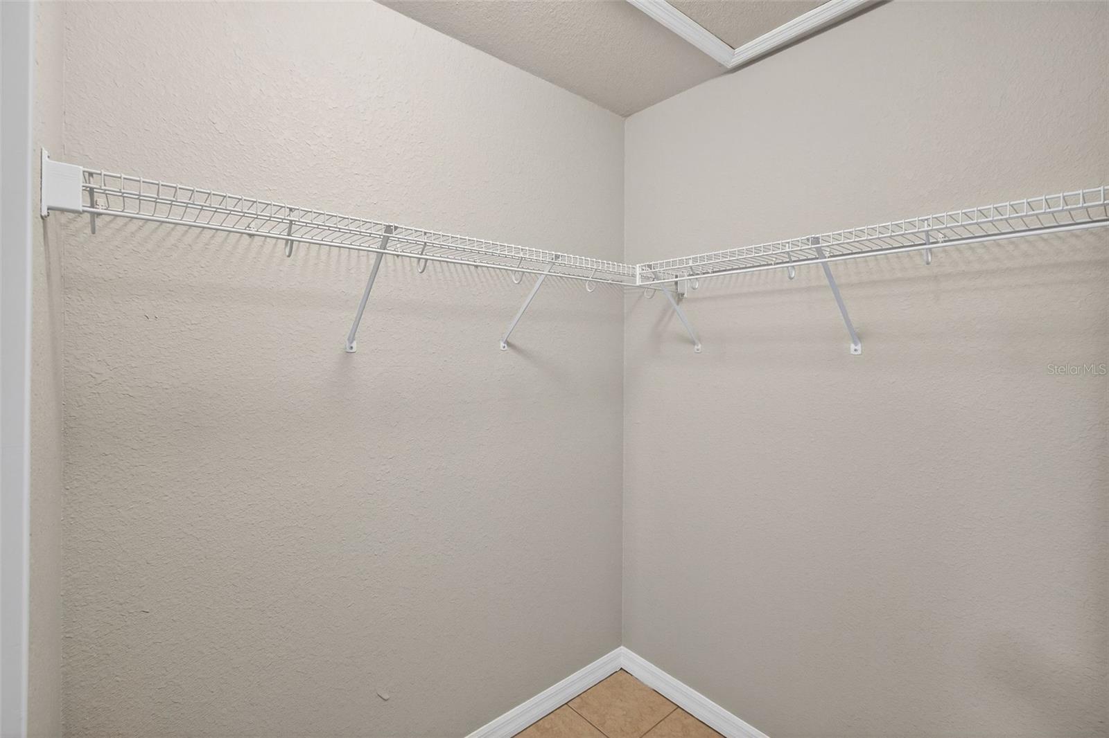 HUNTERS POINTE AT HUNTERS RESERVE A CONDO - Residential