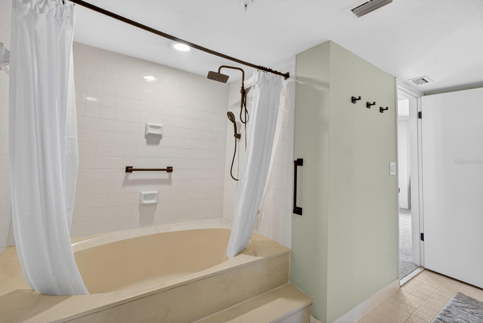 SEYCHELLES CONDO - Residential
