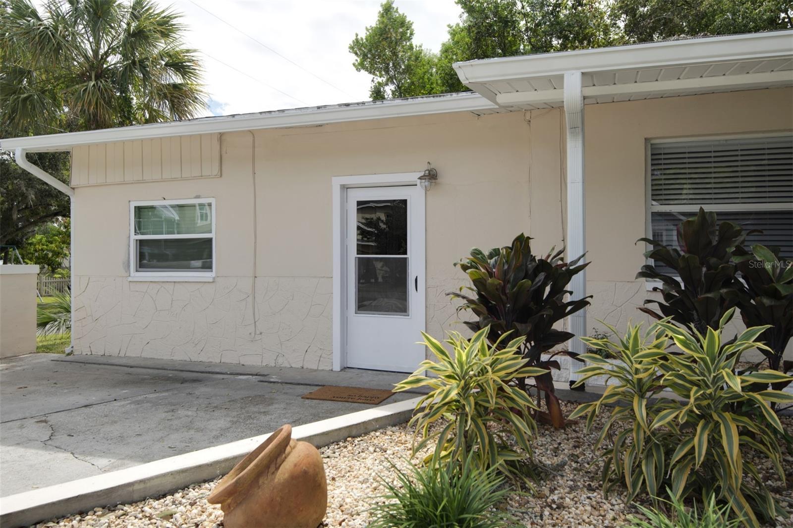 HARBOR HILLS PARK ADD - Residential Lease