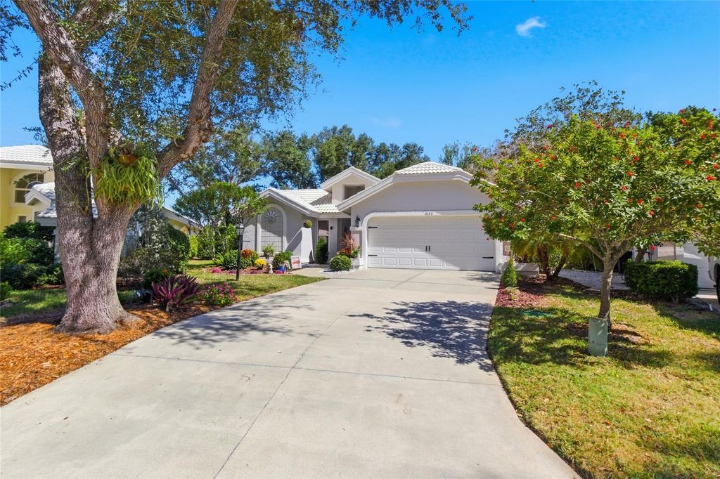 Venice Florida Homes for Sale 400k to 500k 8 Photo of 1032 Harbor Town Drive, Venice, FL 34292 (MLS # N6141052)