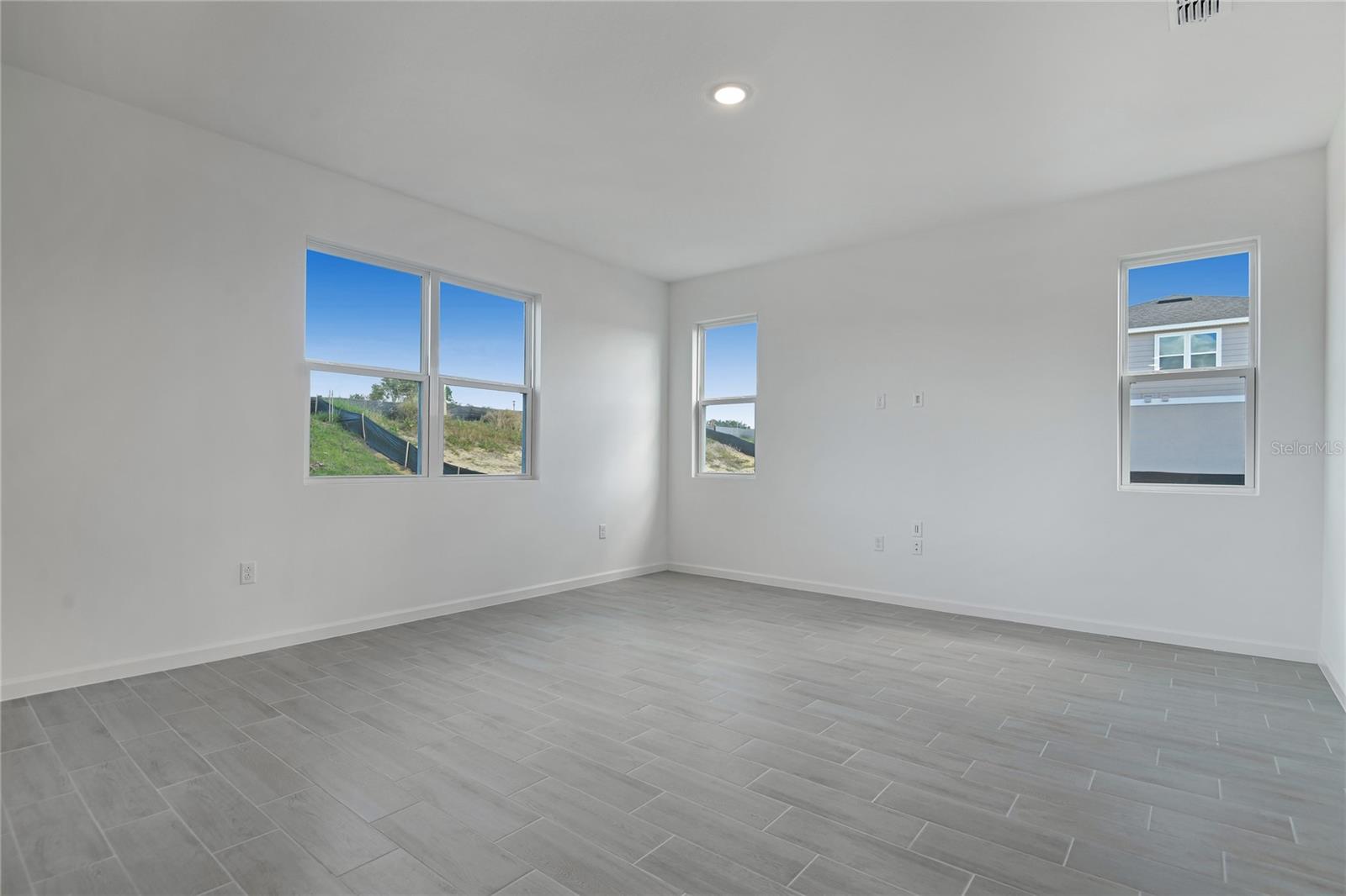 SEASONS AT BELLA VISTA - Residential