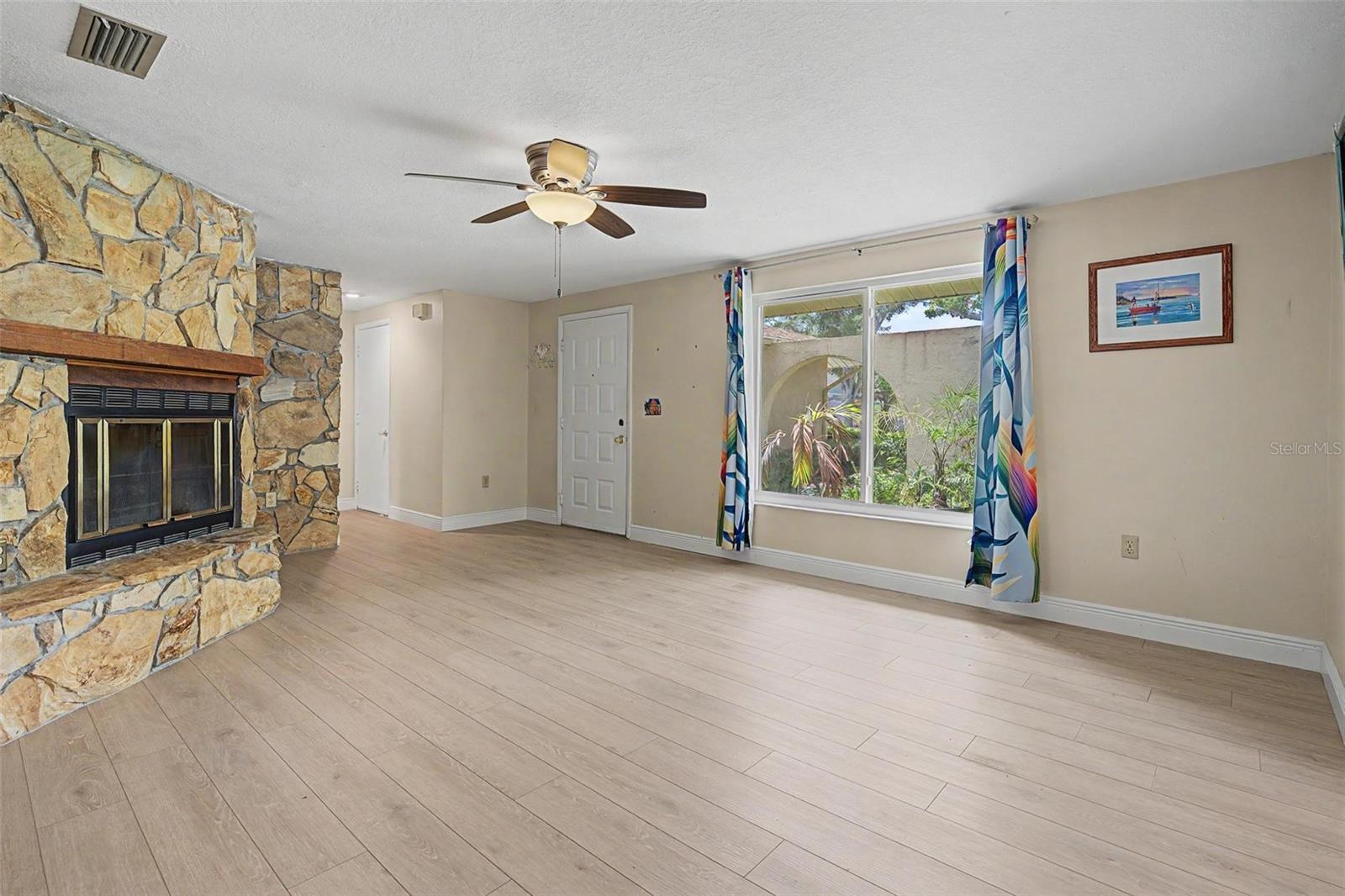 1100 PERSIMMON DRIVE