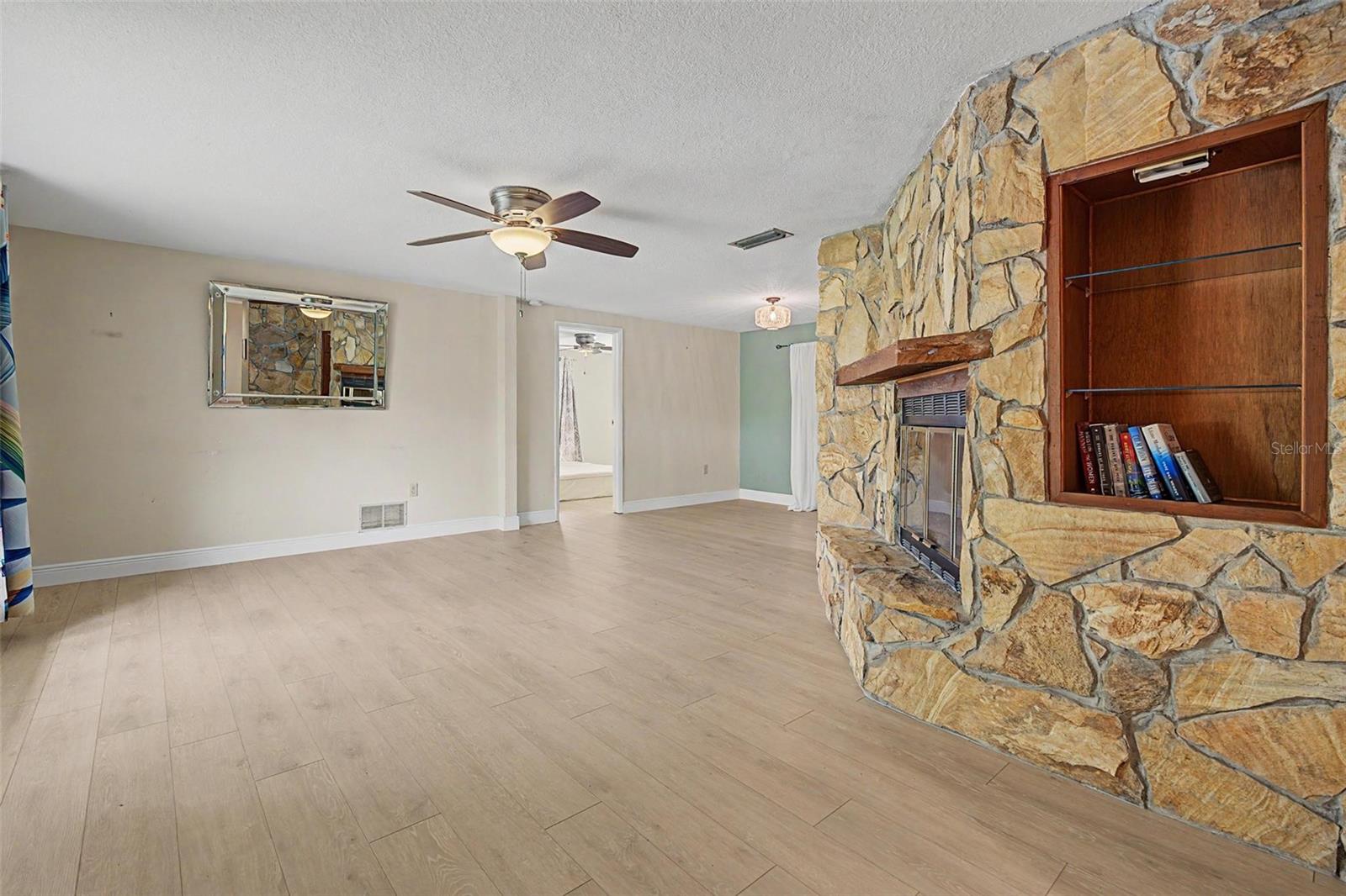 1100 PERSIMMON DRIVE