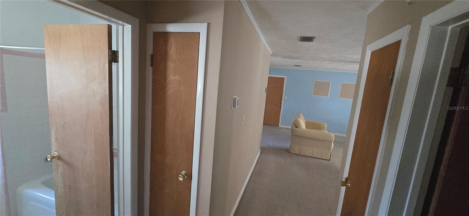 LAKEWOOD - Residential