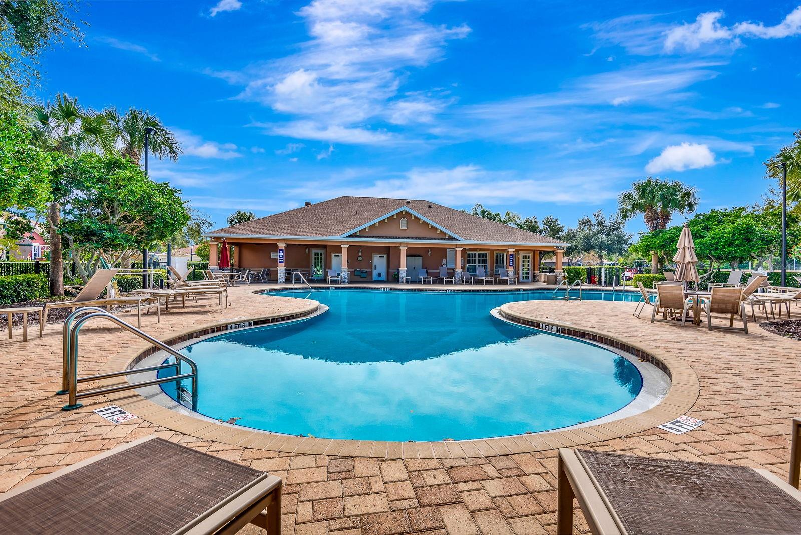 PALMA SOLA TRACE - Residential