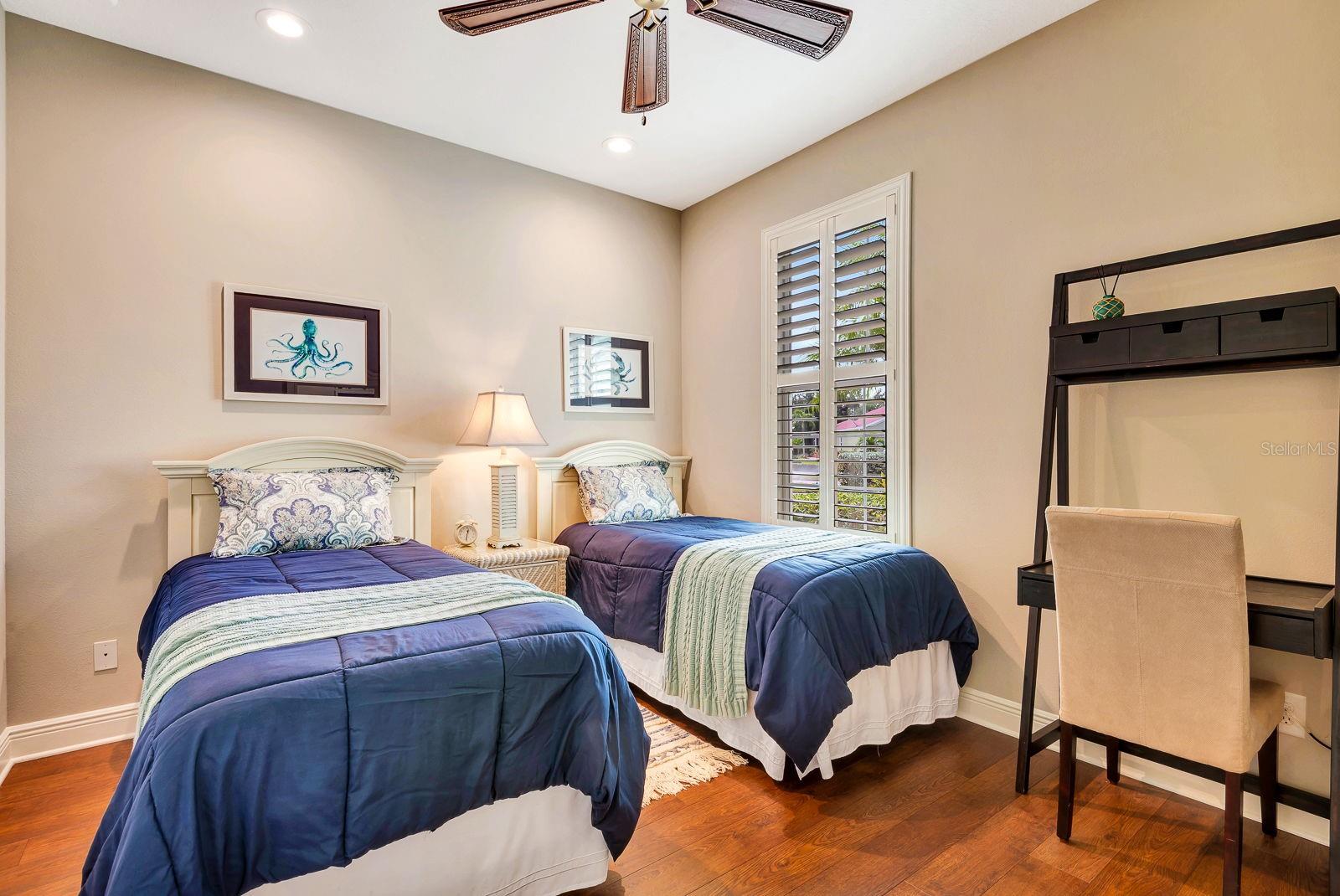 PALMA SOLA TRACE - Residential