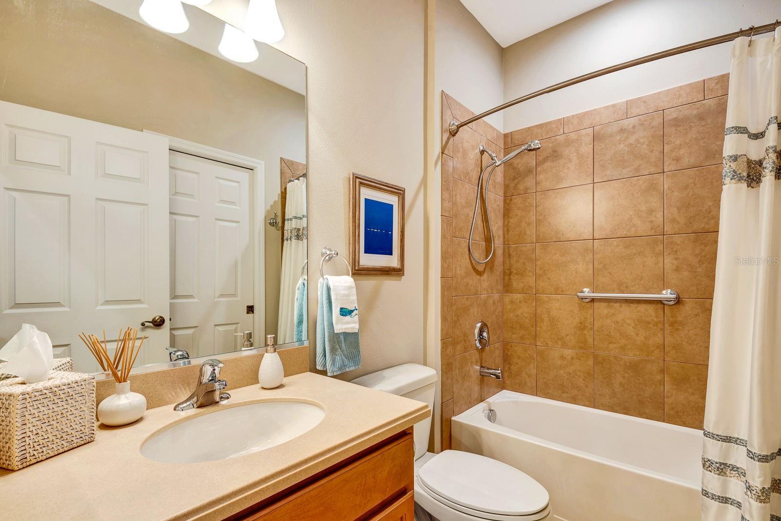 PALMA SOLA TRACE - Residential