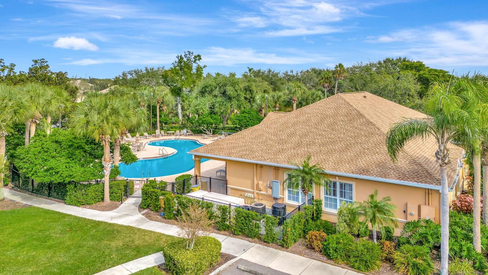 PALMA SOLA TRACE - Residential