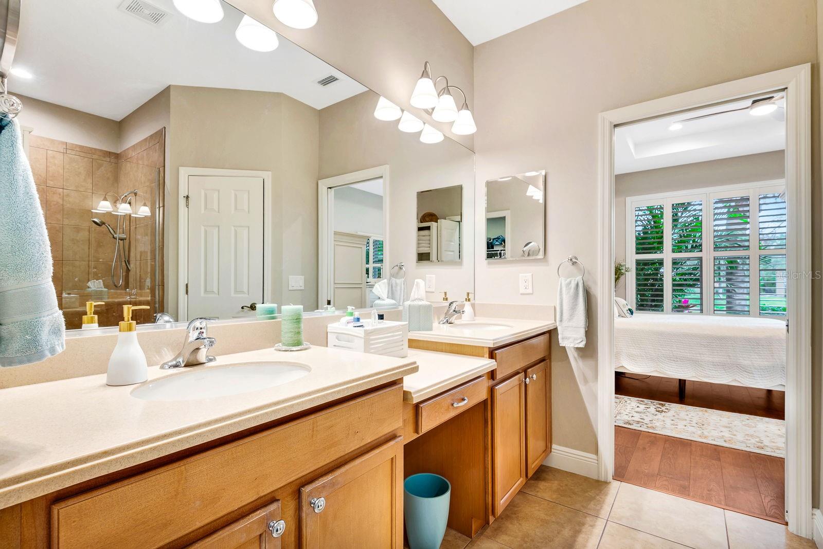 PALMA SOLA TRACE - Residential