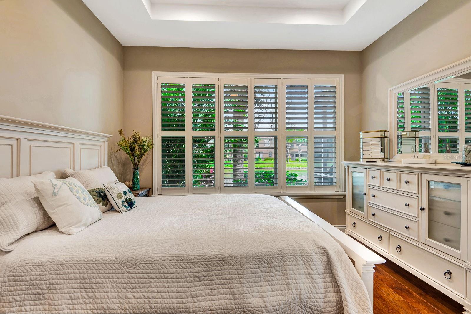 PALMA SOLA TRACE - Residential