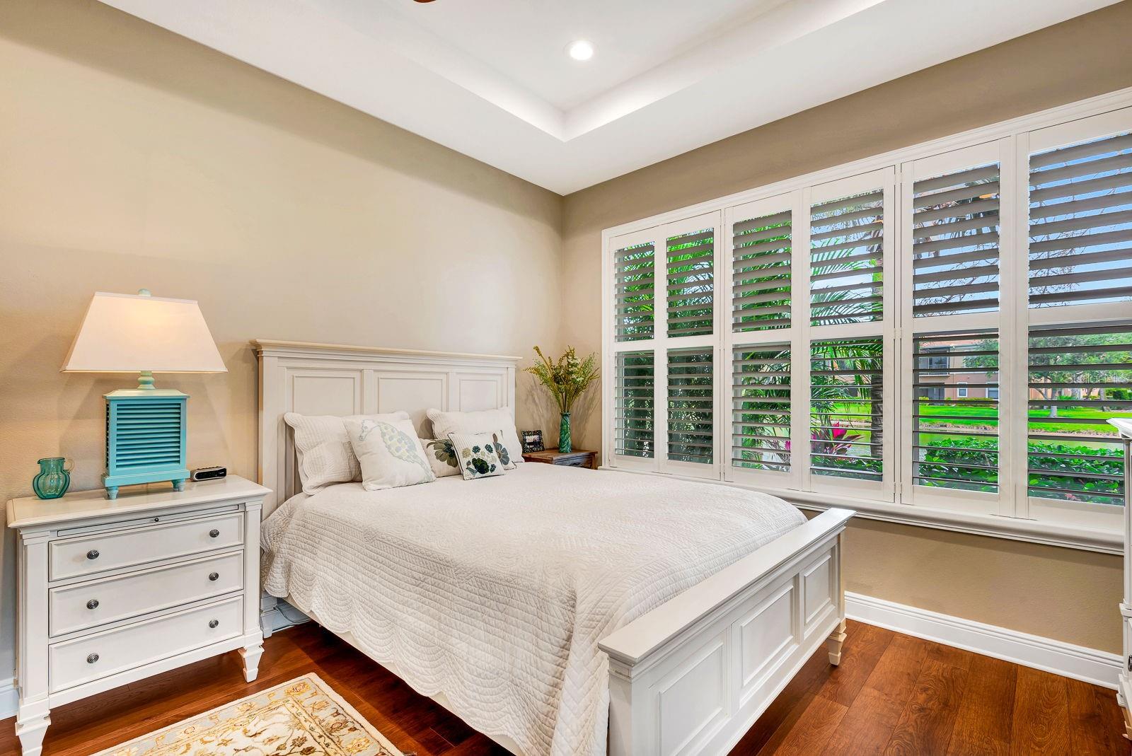 PALMA SOLA TRACE - Residential