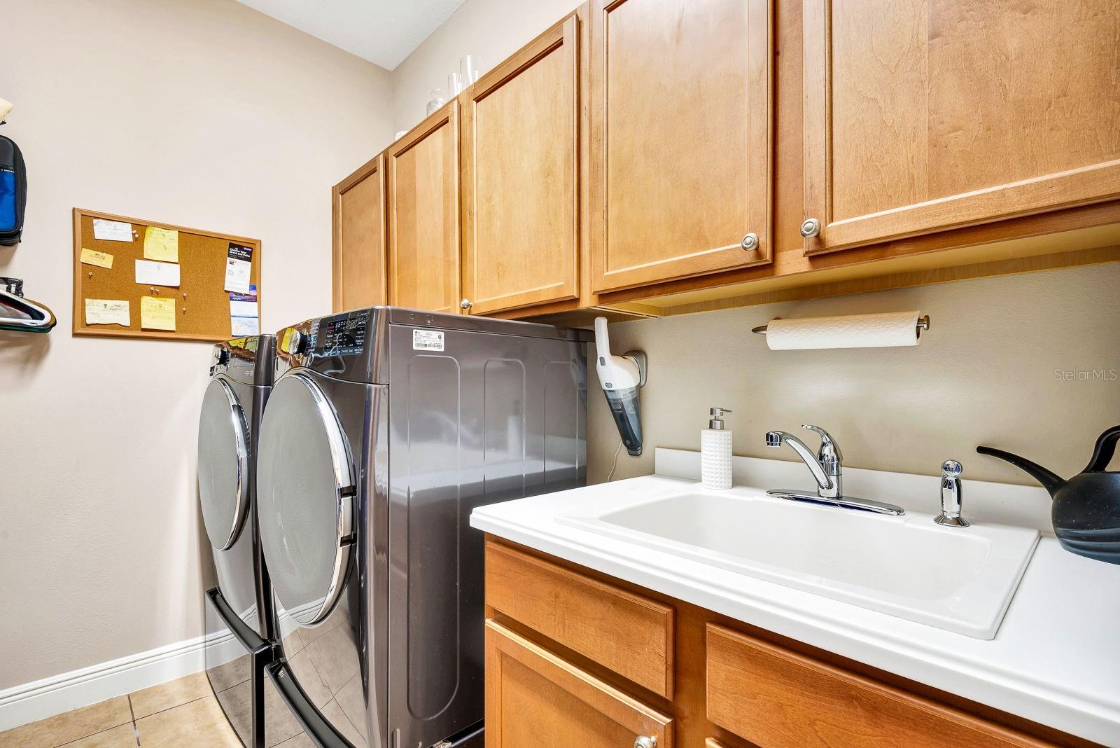 PALMA SOLA TRACE - Residential