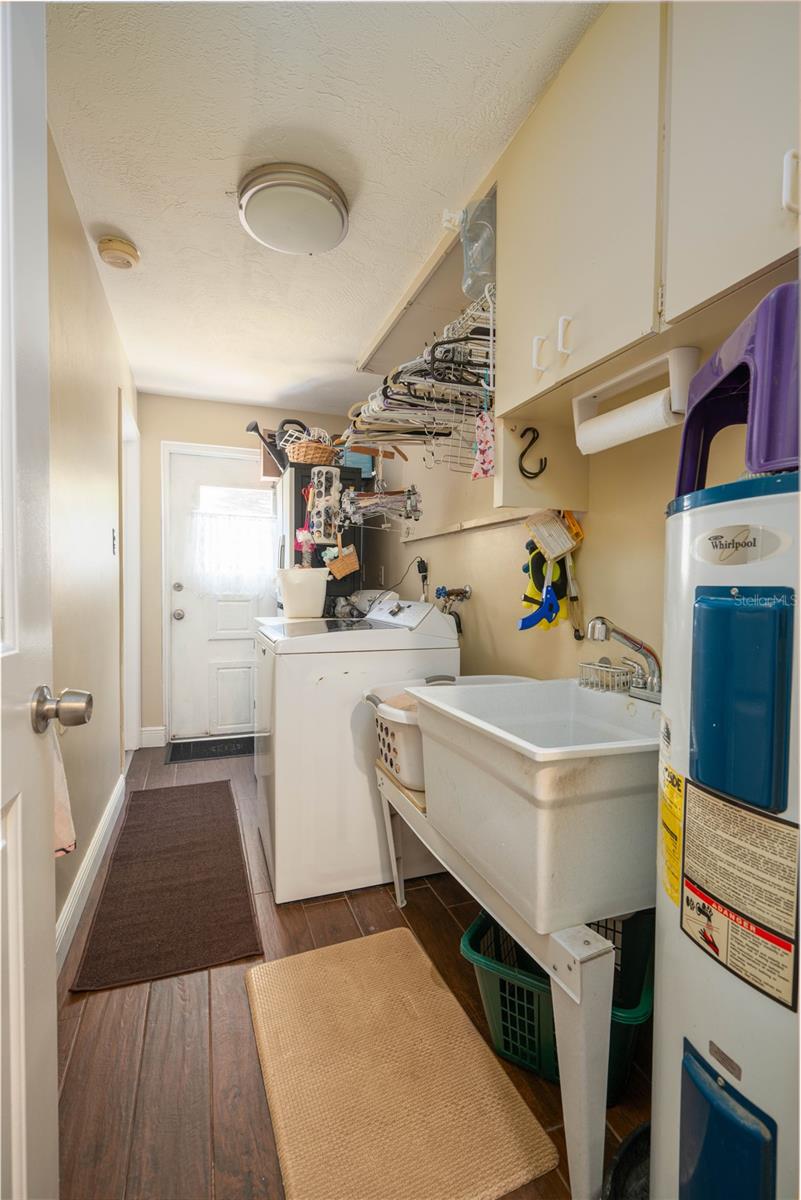 ORANGEWOOD ESTATES SUB - Residential Lease