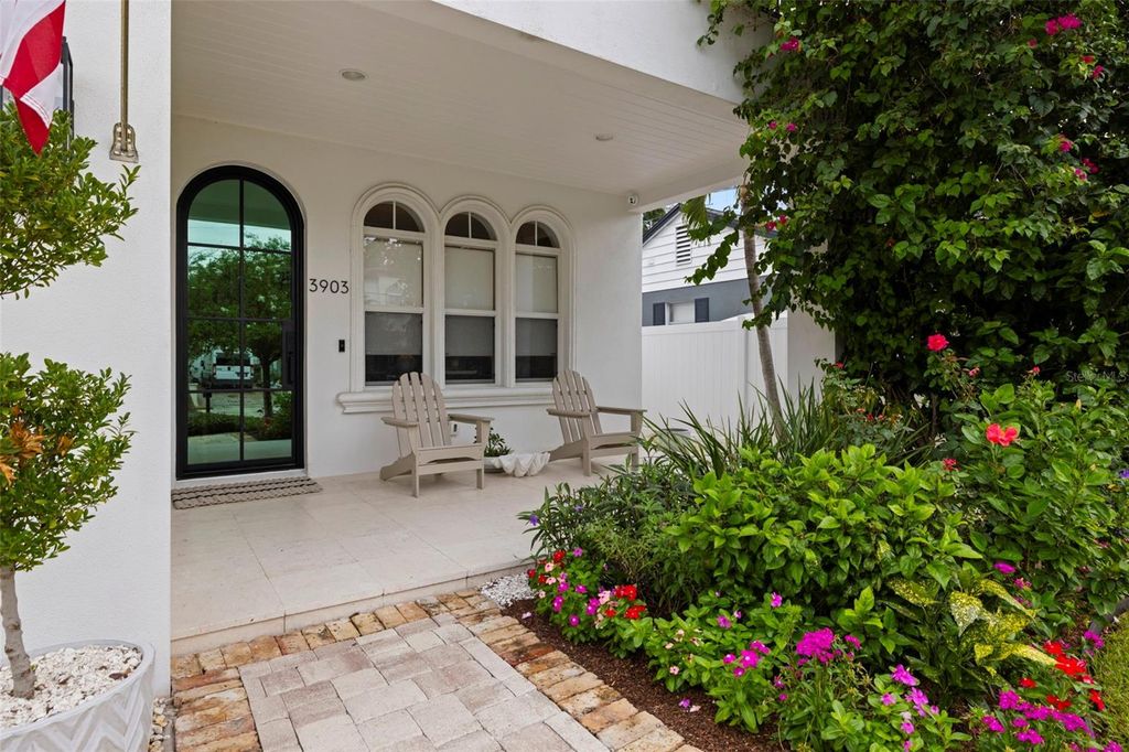 Photo of 3903 W Tacon Street, Tampa, FL 33629 (MLS # TB8424964)