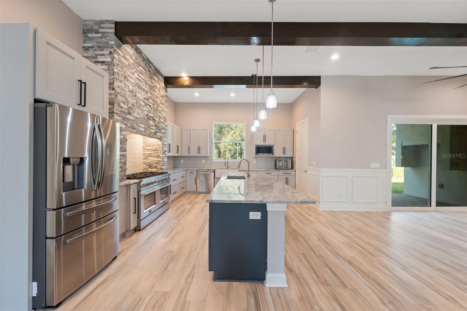 ROYAL HIGHLANDS - Residential