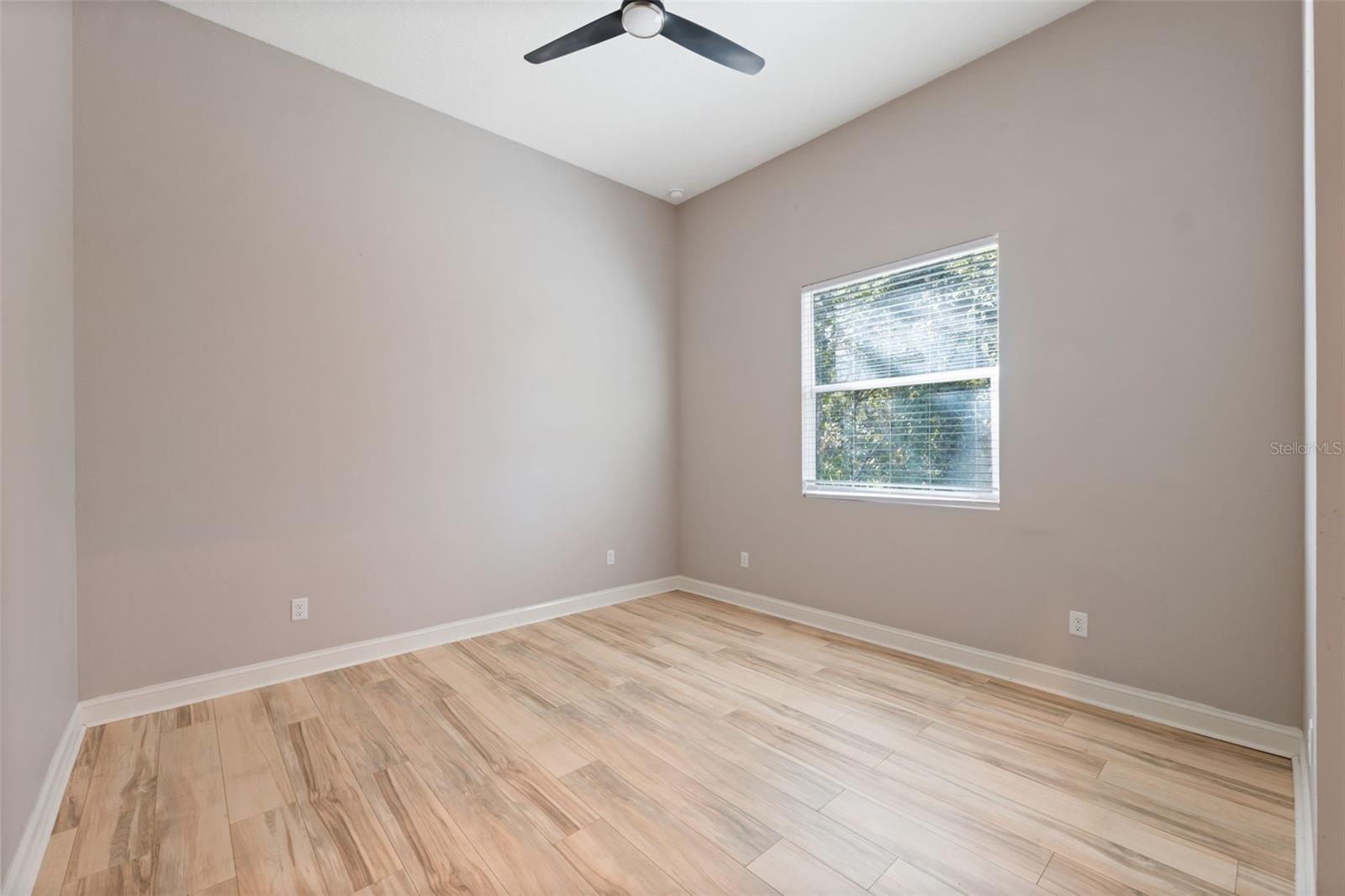 ROYAL HIGHLANDS - Residential