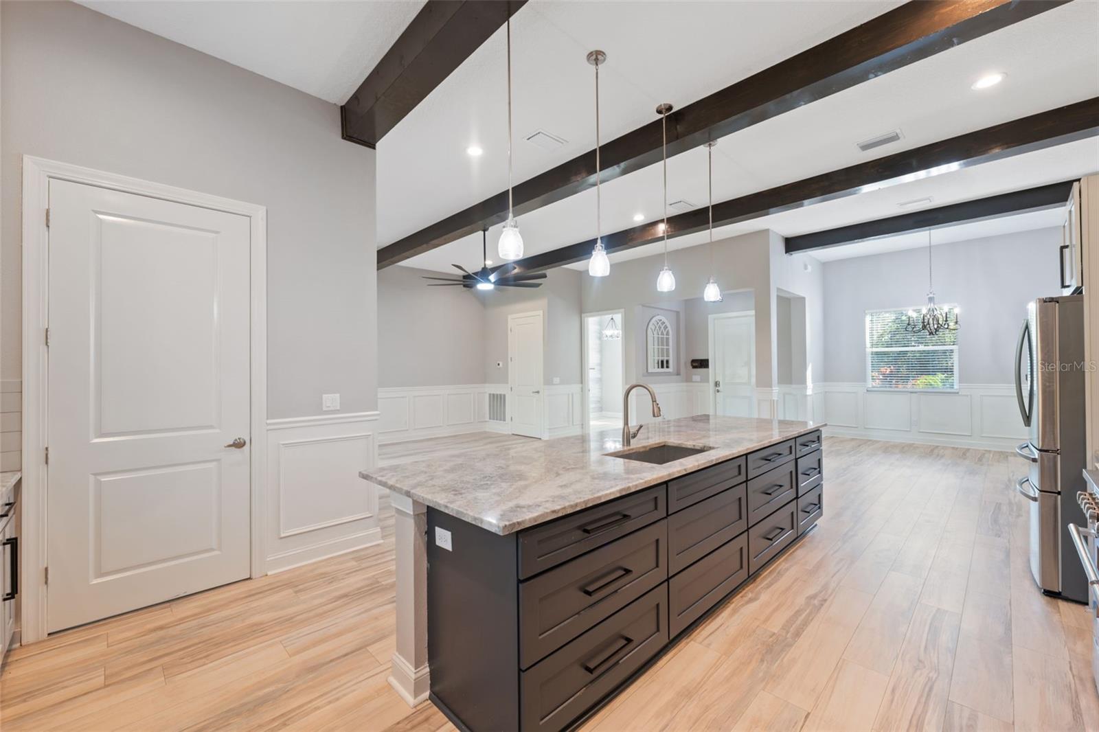 ROYAL HIGHLANDS - Residential