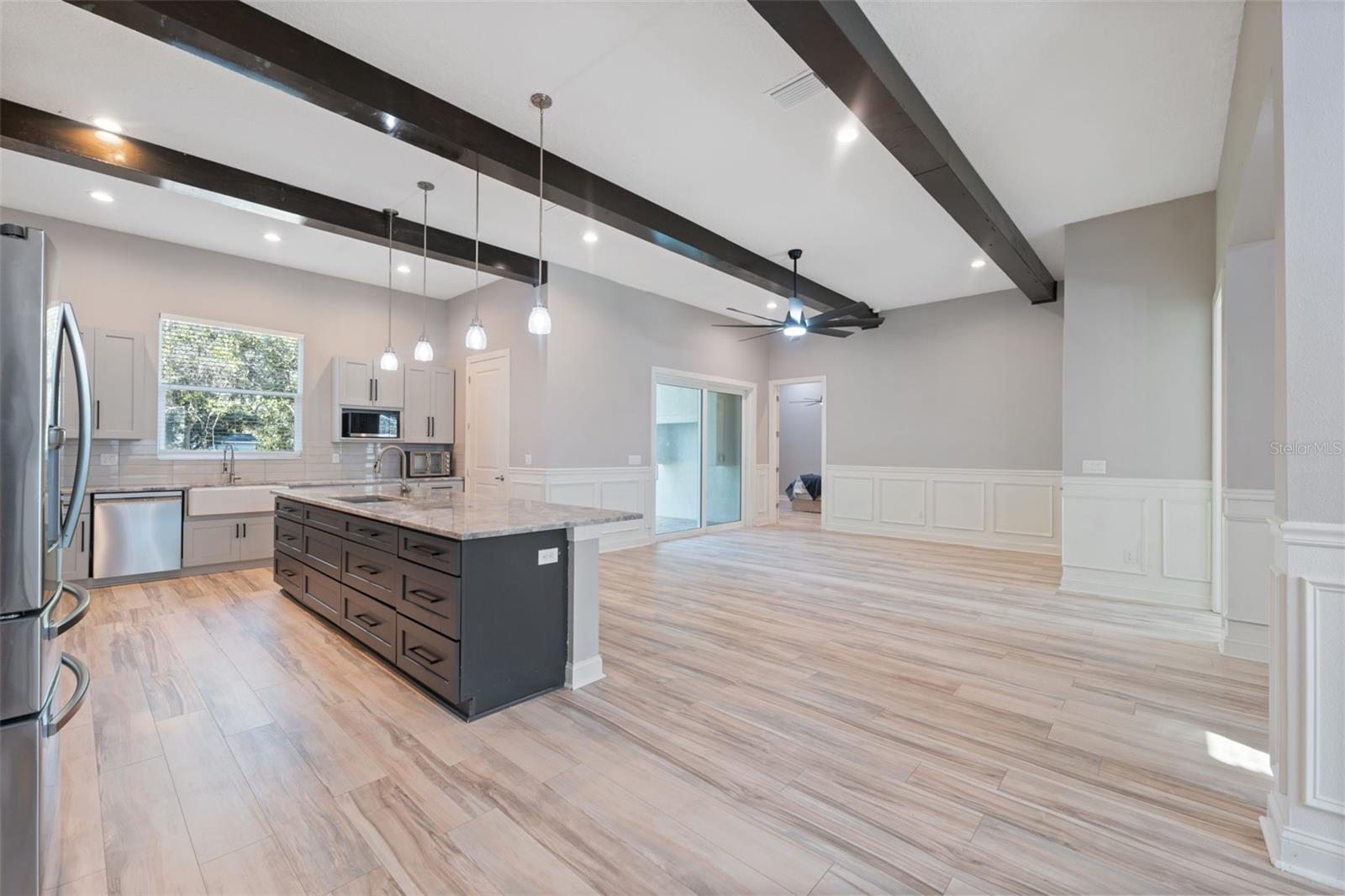 ROYAL HIGHLANDS - Residential