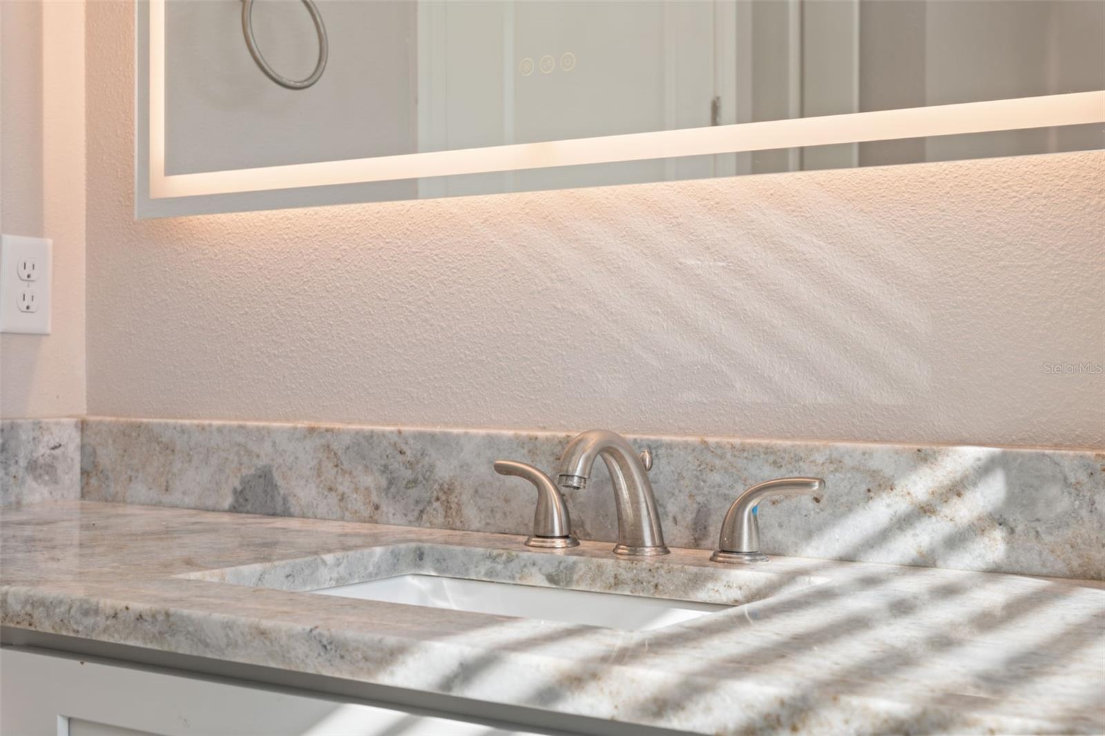 ROYAL HIGHLANDS - Residential