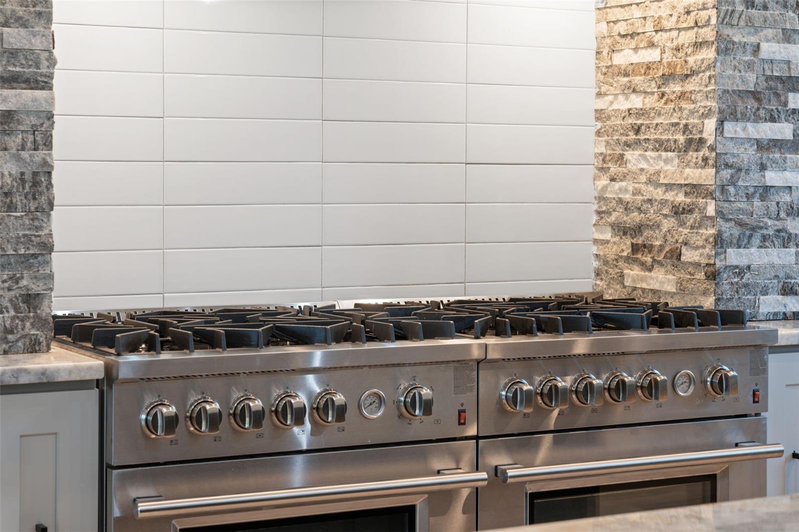 ROYAL HIGHLANDS - Residential