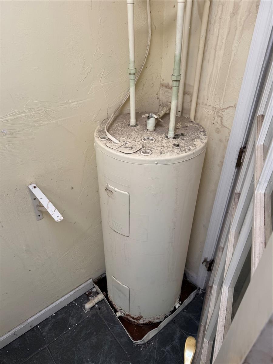 EAST DAYTONA - Residential