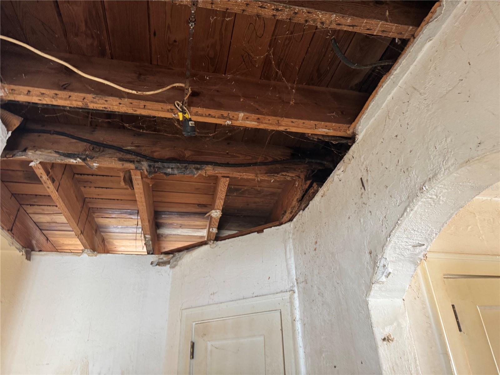 EAST DAYTONA - Residential