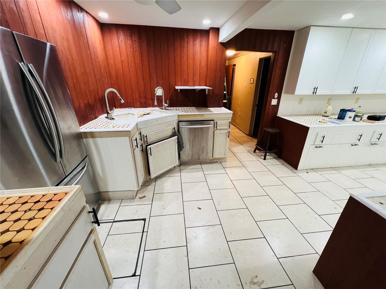 EAST VIEW PKWY - Residential