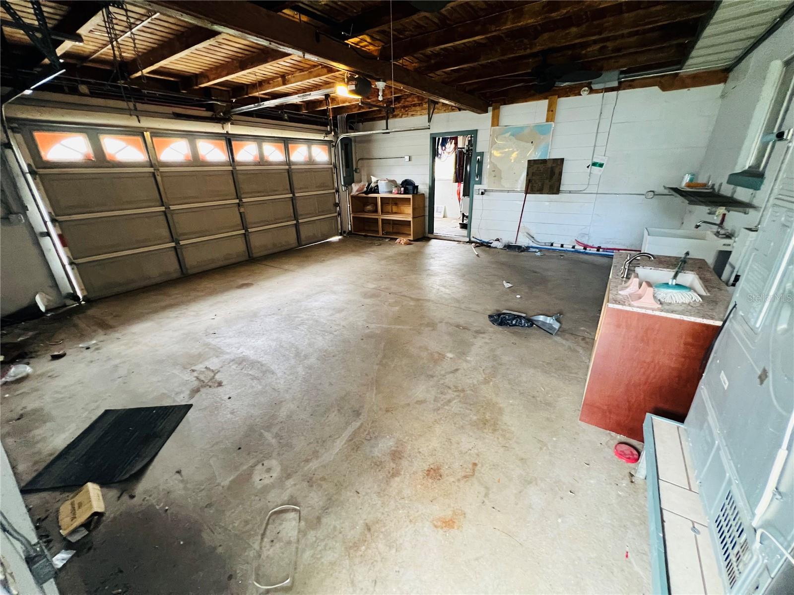 EAST VIEW PKWY - Residential