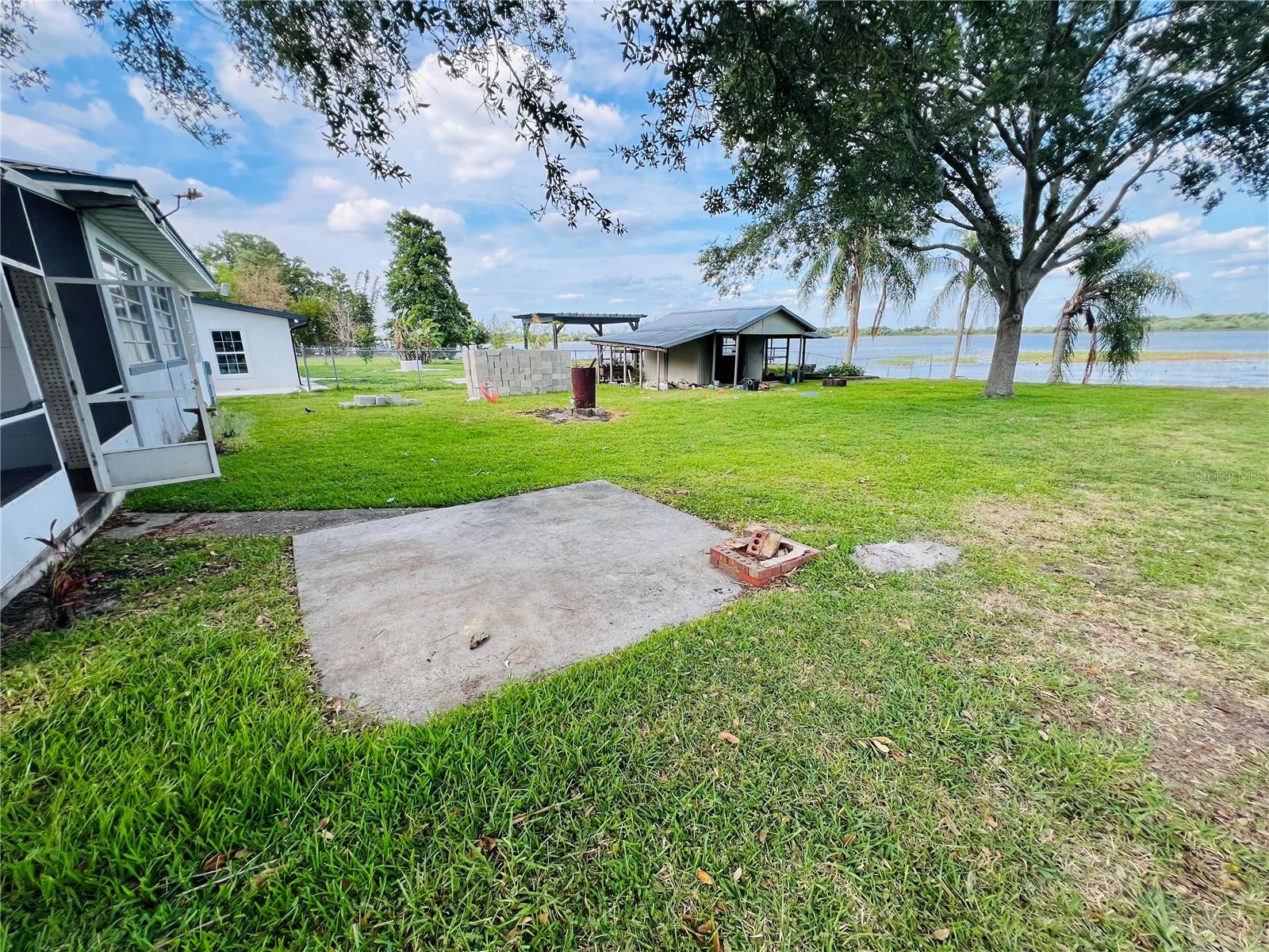 EAST VIEW PKWY - Residential