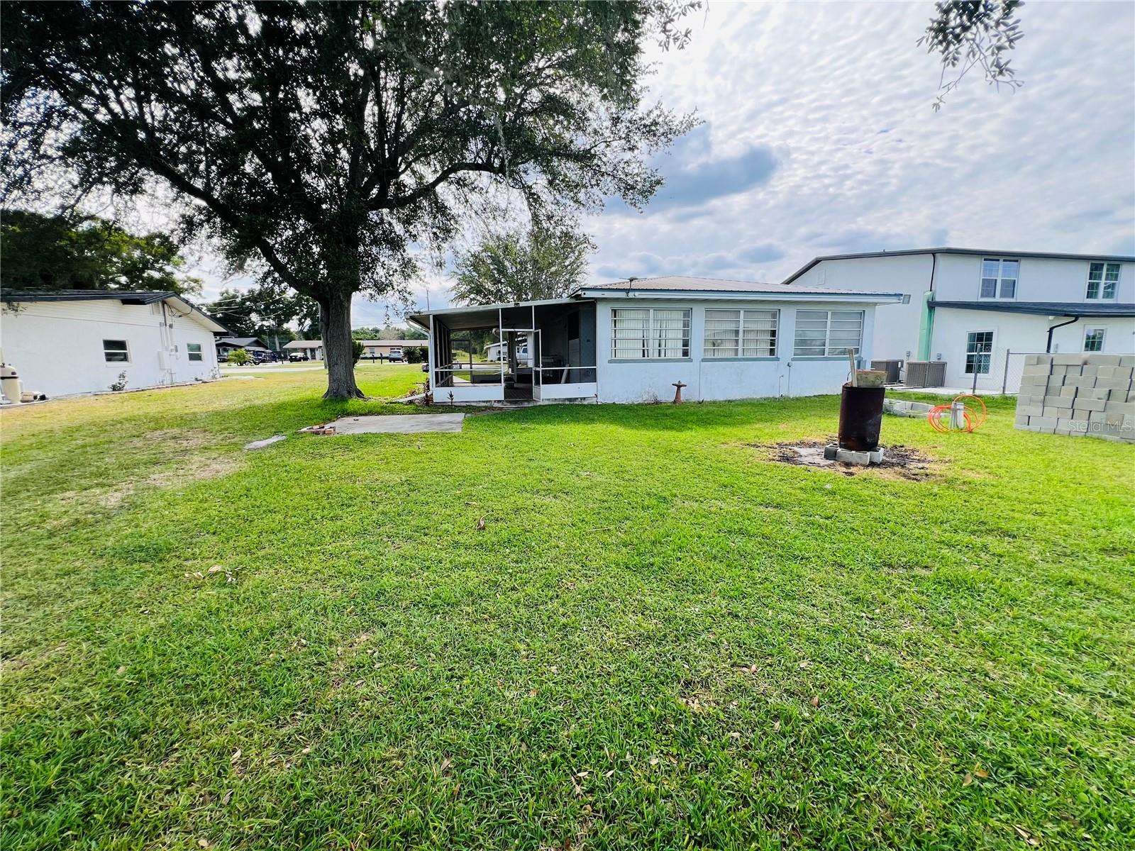 EAST VIEW PKWY - Residential