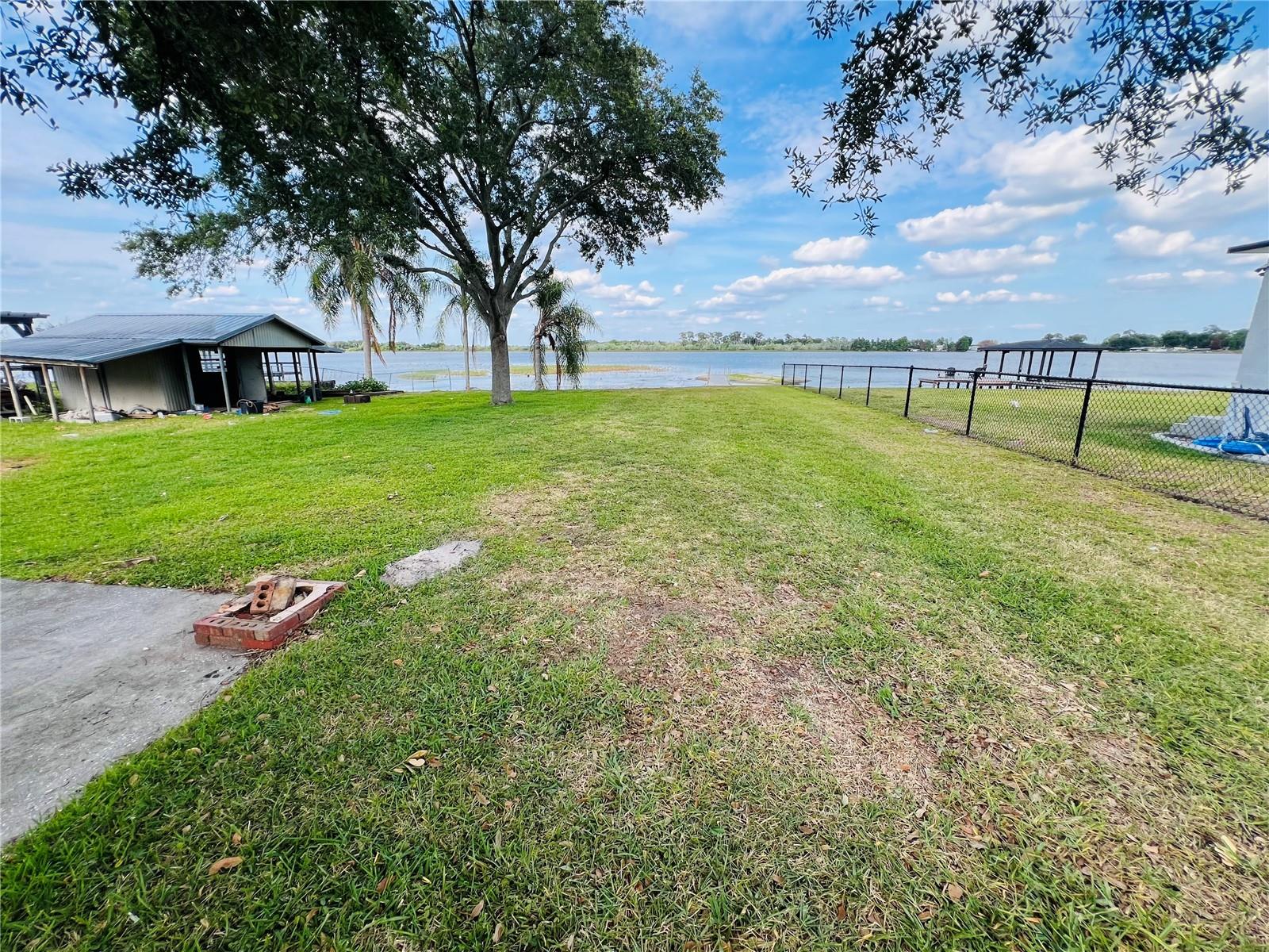 EAST VIEW PKWY - Residential