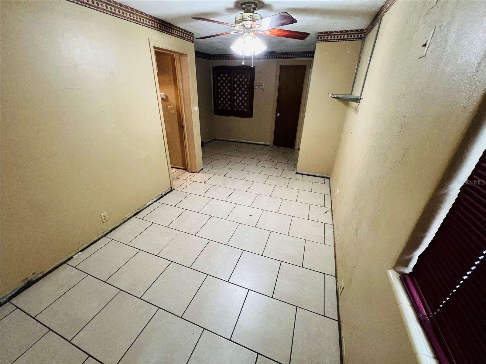 EAST VIEW PKWY - Residential
