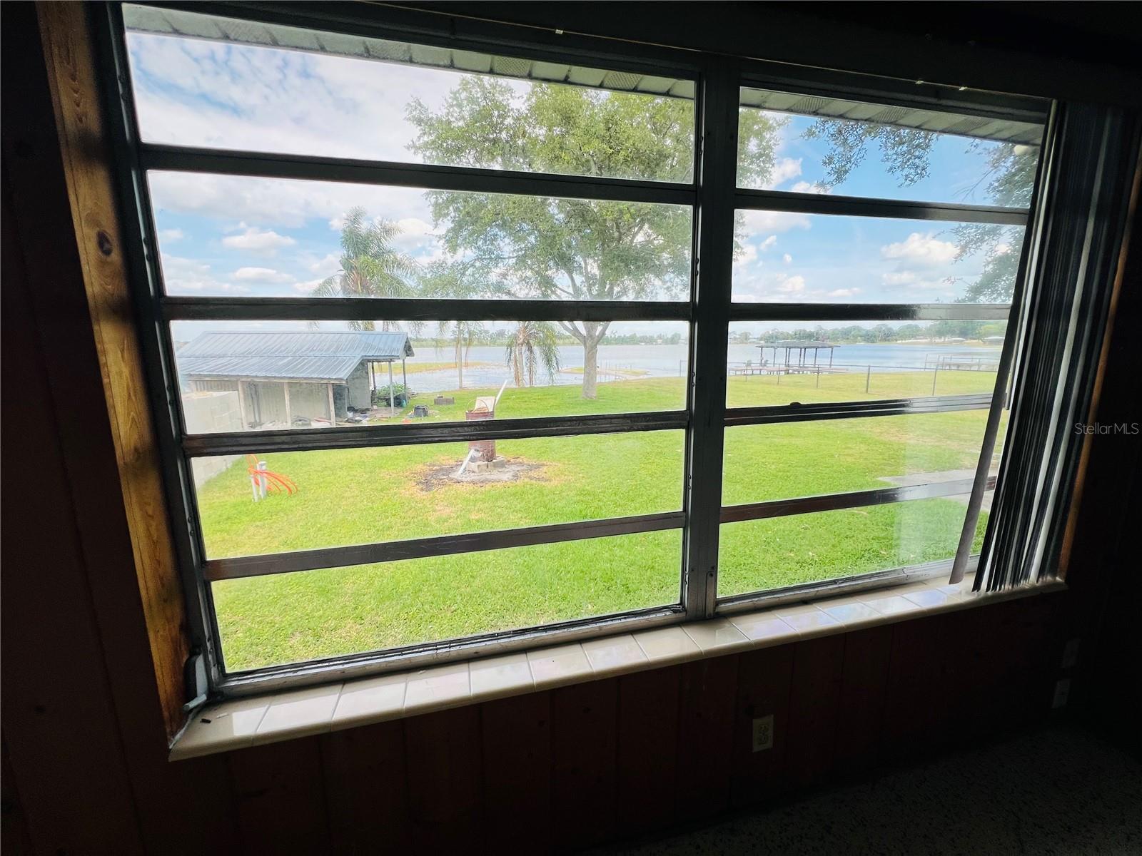 EAST VIEW PKWY - Residential
